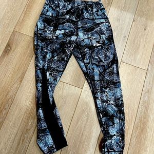 Lululemon Capri size 10